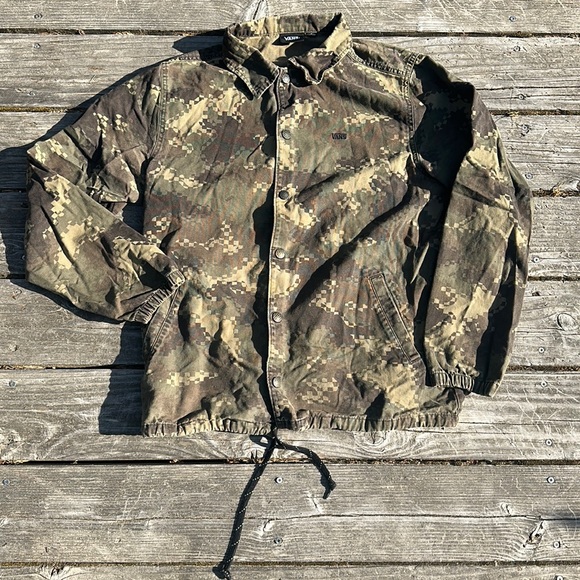 Vans Digital Pixel Camo pattern snap button Jacket Army Green Size Small - Picture 1 of 10